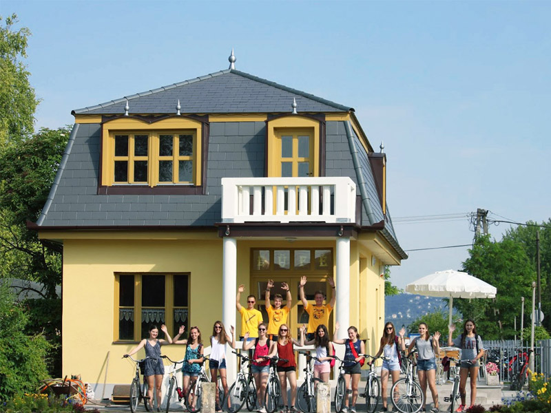 Tekerbringa Kerékpáros Központ